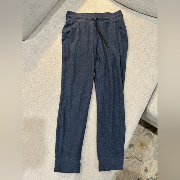 Lululemon Ready to Rulu Women’s Joggers In Heathered Navy like new - Picture 3 of 9